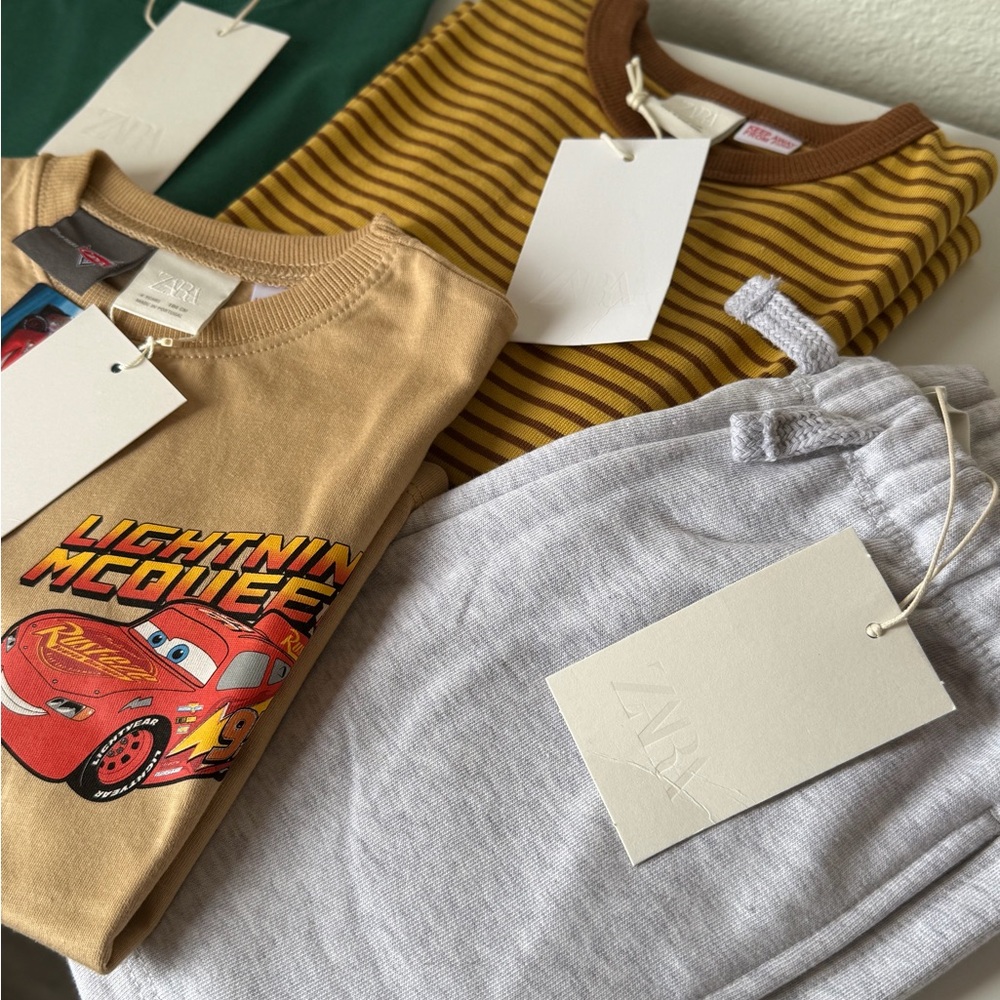 Zara Lightning McQueen Graphic Tees boy size 4 years - Picture 2 of 7